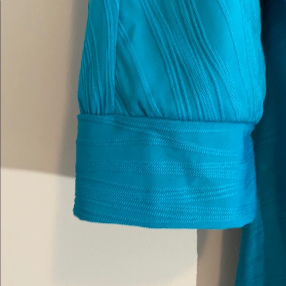 Turquoise blouse - Picture 4 of 5